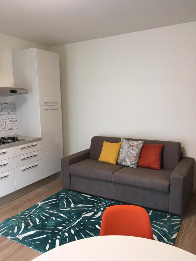 Residenza Elena Lägenhet Rimini Exteriör bild