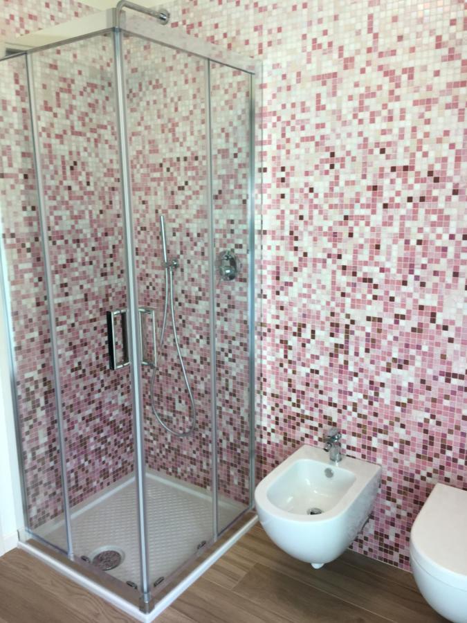 Residenza Elena Lägenhet Rimini Exteriör bild